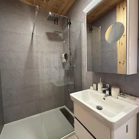 Apartment Makarlux Vendeghaz Pecs